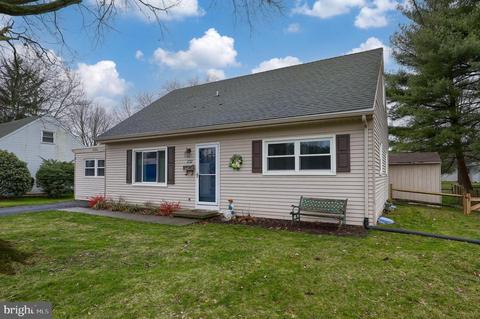 232 Cardinal Rd, Lititz, PA 17543