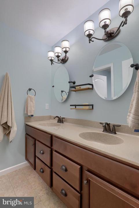 339 Ecker Dr, Lititz, PA 17543 photo 38