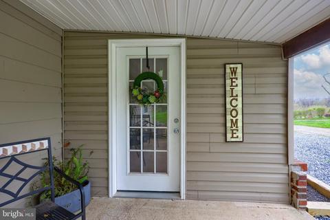 1482 Keener Rd, Bainbridge, PA 17502
