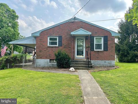 432 E Main St, Lititz, PA 17543