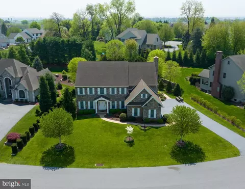 153 Huntingwood Dr, Lancaster, PA 17602
