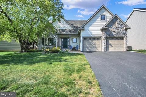 107 Charlan Blvd, Mount Joy, PA 17552