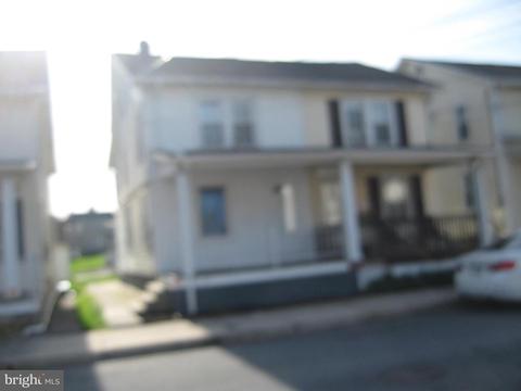 335 Duke St, Ephrata, PA 17522