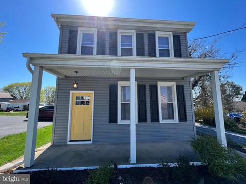 1167 Mount Joy Rd, Manheim, PA 17545