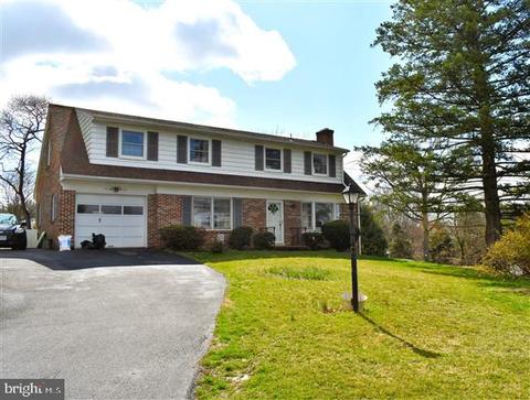 1035 Nissley Rd, Lancaster, PA 17601