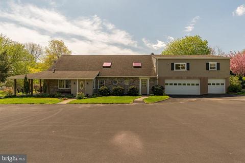 126 N Christiana Ave, Gap, PA 17527
