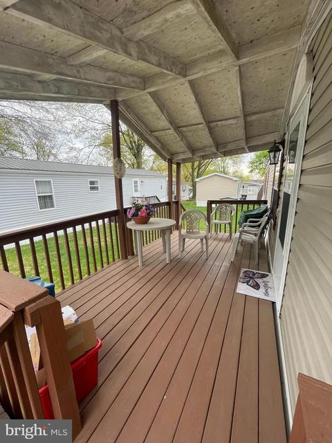 24 E Opal Dr, Lititz, PA 17543 photo 3