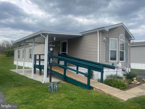 14 Ridgewood Mnr, Manheim, PA 17545