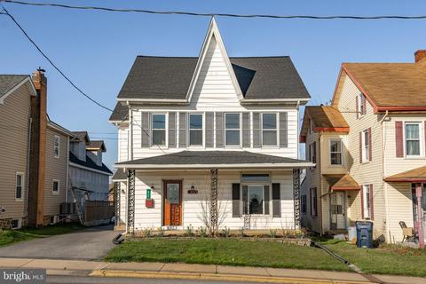 52 N Railroad Ave, New Holland, PA 17557