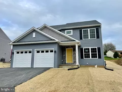 671 Northfield Dr, Lancaster, PA 17603