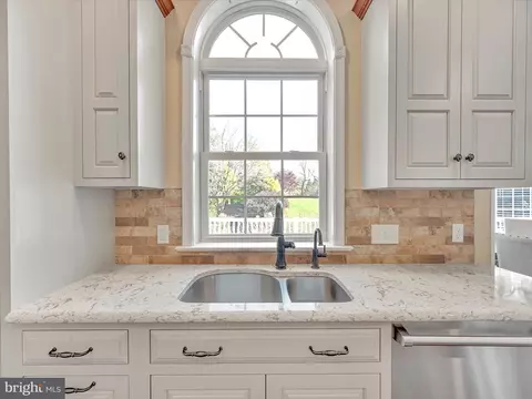 195 W Millport Rd, Lititz, PA 17543 photo 20