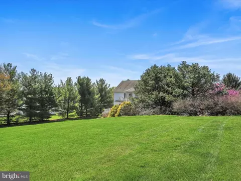 195 W Millport Rd, Lititz, PA 17543 photo 8