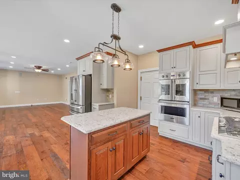 195 W Millport Rd, Lititz, PA 17543 photo 19
