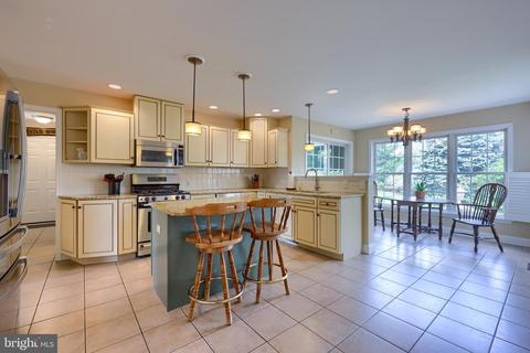309 E Fourth Ave, Lititz, PA 17543 photo 13