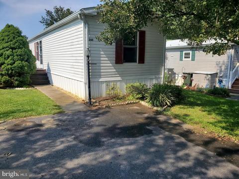 207 Sunningdale Ct N, Lancaster, PA 17603