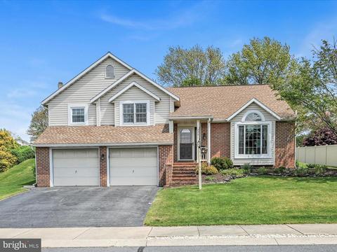 224 Mason Dr, Ephrata, PA 17522