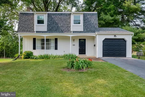 137 Victoria Rd, Millersville, PA 17551