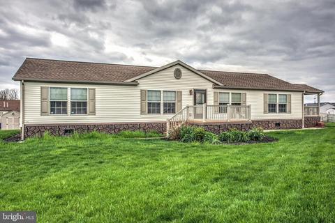 39 Emily Ln, New Holland, PA 17557