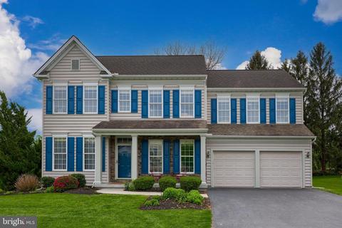 118 Charlan Blvd, Mount Joy, PA 17552