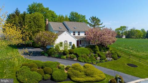 1028 Stonemanor Dr, Lancaster, PA 17603