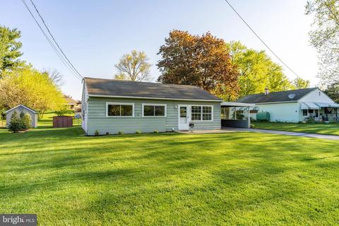 2687 Valley Rd, East Petersburg, PA 17520