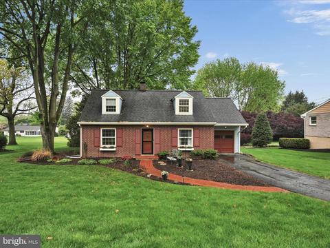 52 Landis Dr, Lancaster, PA 17602