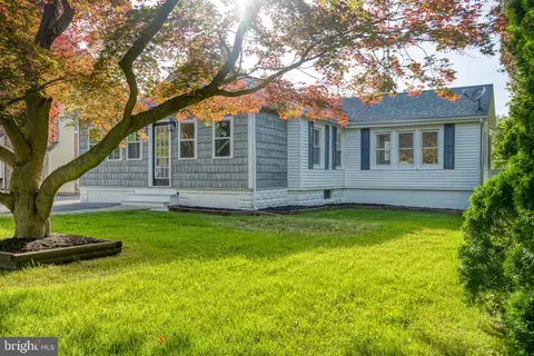 1385 New Holland Pike, Lancaster, PA 17601
