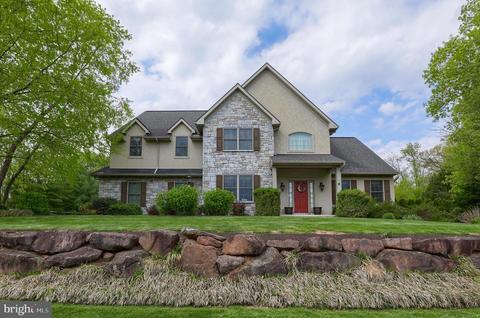 165 Smokestown Rd, Reinholds, PA 17569