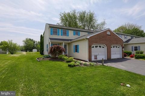 725 W 6th St, Lititz, PA 17543