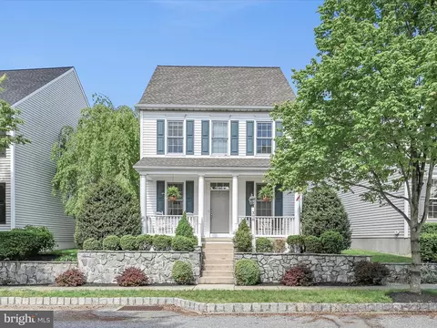 308 Merchant Ave, Mount Joy, PA 17552