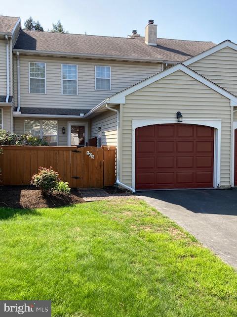 108 Treetops Dr, Lancaster, PA 17601