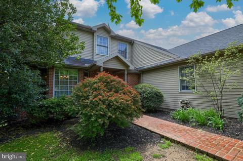 114 Seltzer Ct, Lancaster, PA 17601