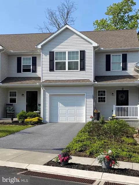 249 Wildflower Dr, East Earl, PA 17519