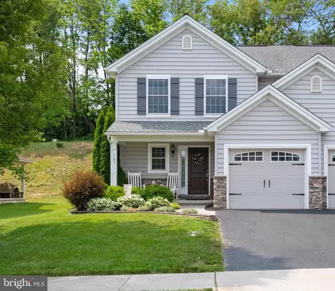 163 Eagle Dr, Ephrata, PA 17522
