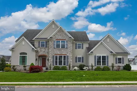 352 Ecker Dr, Lititz, PA 17543