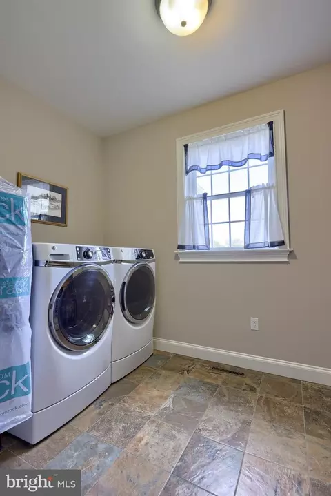 352 Ecker Dr, Lititz, PA 17543 photo 36