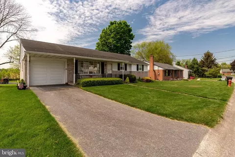 124 Joseph Rd, Lancaster, PA 17603