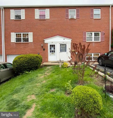 858 Hilton Dr, Lancaster, PA 17603