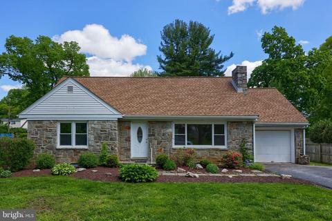 1978 Pleasant Pl, Lancaster, PA 17601