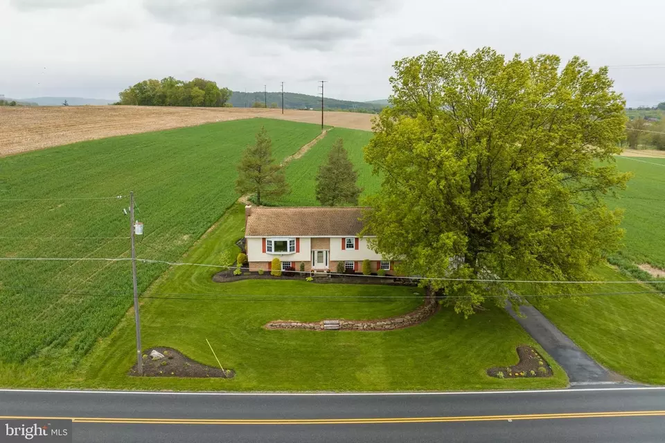 225 Pfautz Hill Rd, Stevens, PA 17578 67 Photos Movoto