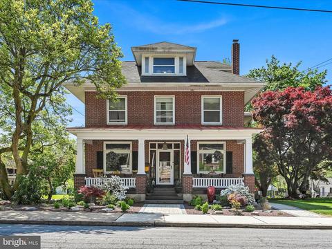 253 E Main St, Adamstown, PA 19501