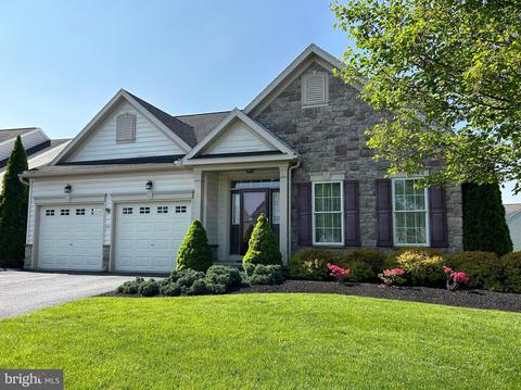 10 Old Ivy Ln, Gordonville, PA 17529