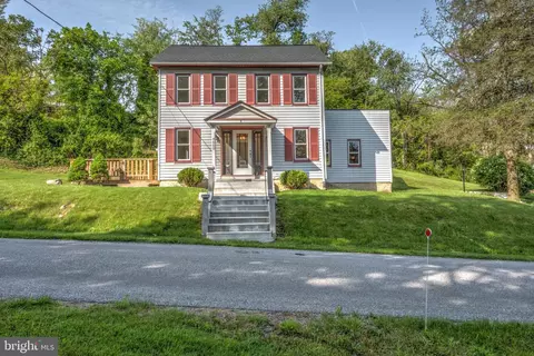 4560 Fairview Rd, Columbia, PA 17512