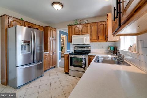 806 E Brubaker Valley Rd, Lititz, PA 17543 photo 11