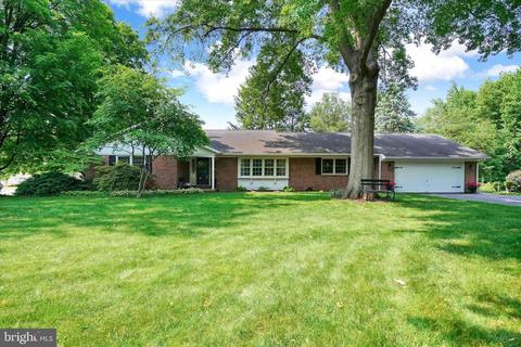 1101 E College Ave, Elizabethtown, PA 17022