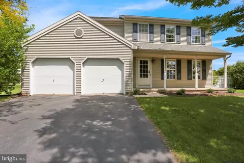 155 Village Spring Ln, Reinholds, PA 17569