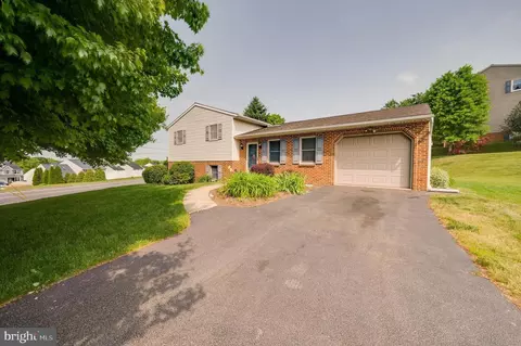400 Snyder Hill Rd, Lititz, PA 17543