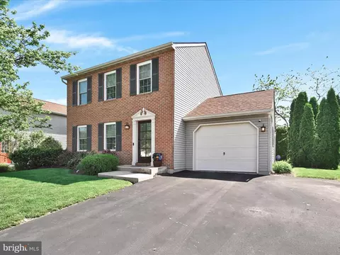 300 Amanda Ct, Marietta, PA 17547