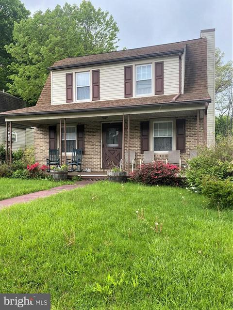 233 E Fulton St, Ephrata, PA 17522