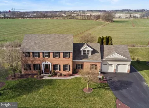 417 Wagonwheel Rd, Lititz, PA 17543